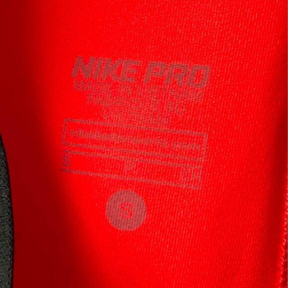 Nike Pro Capri II Women's Compression Tights - Fusion Red size Small - Picture 5 of 9